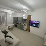 Lux Life 아파트 *